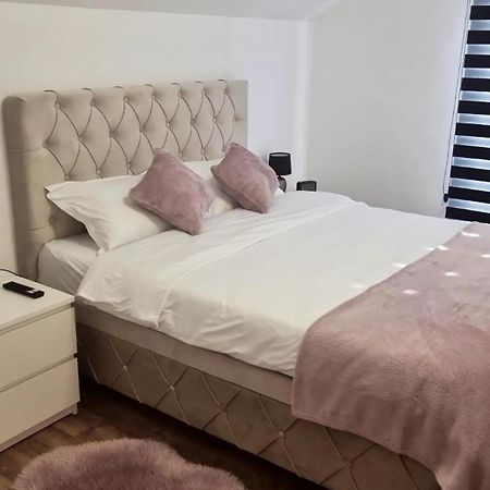 Lilien Apartment Airport Ledine Eksteriør bilde