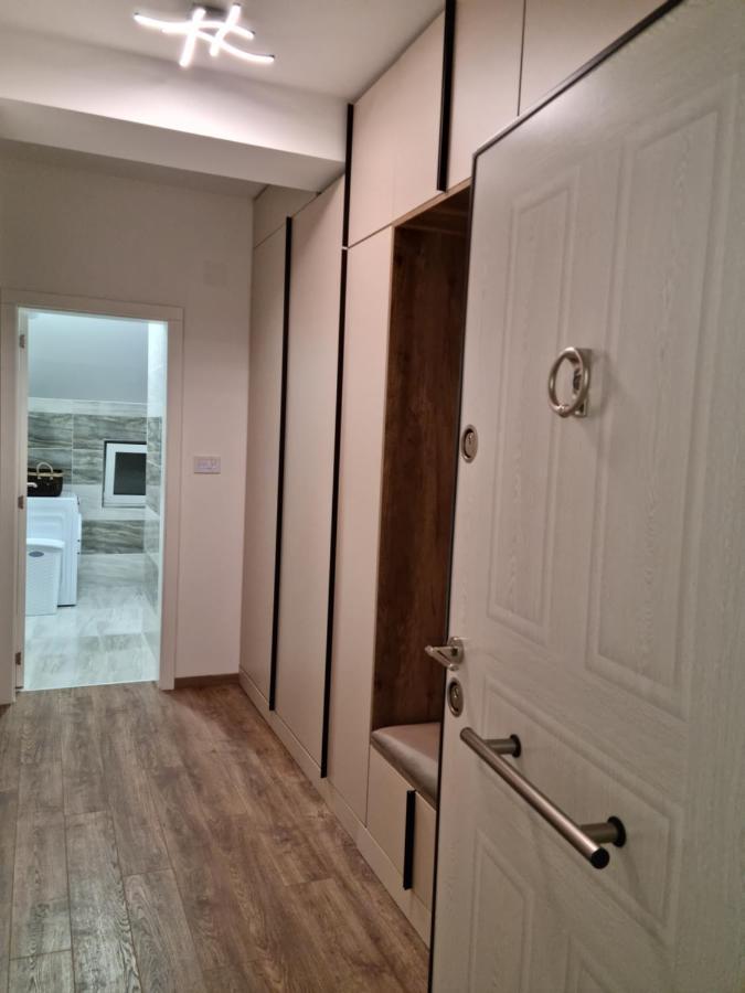 Lilien Apartment Airport Ledine Eksteriør bilde